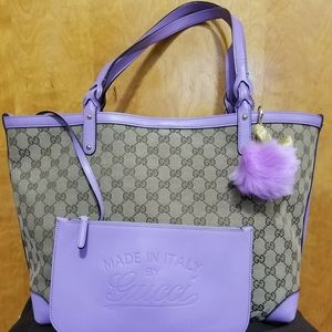 Authentic Gucci Signature Tote Bag with Pouch